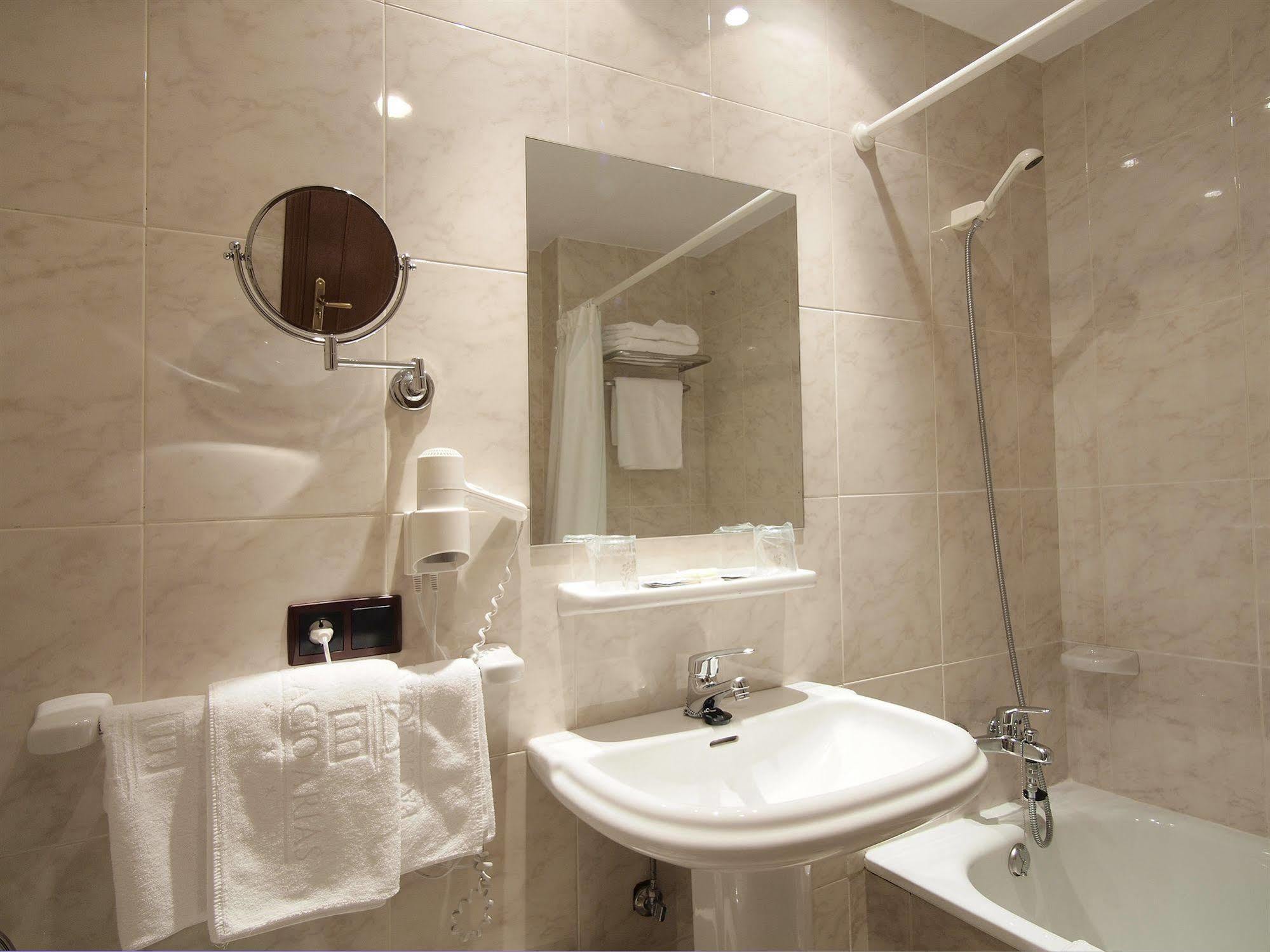 Hotel Y Apartamentos Arias Navia Room photo